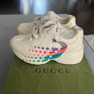 Gucci toddler shoes size 8. Worn once- like new
